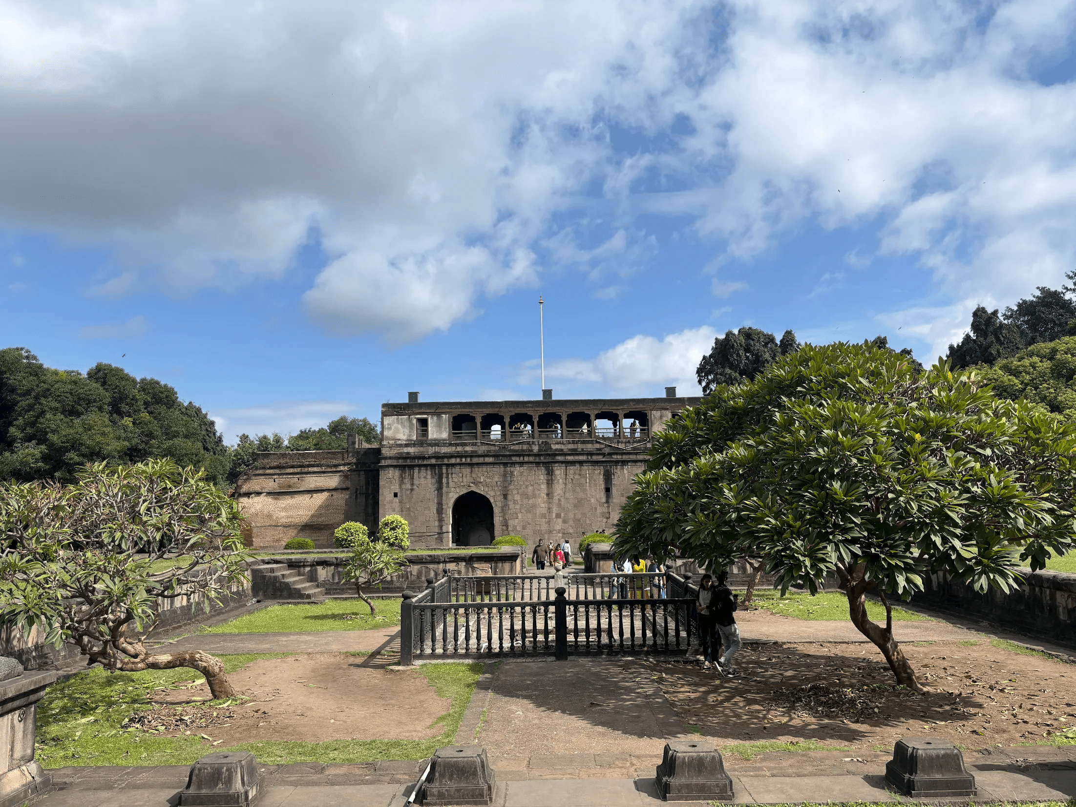 The massive spiked gates of Shaniwar Wada, Pune β the iconic seat of the Peshwas